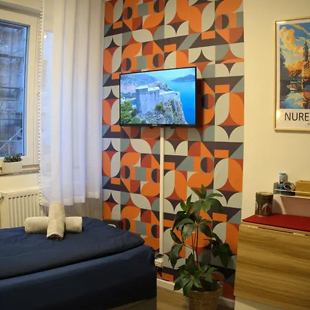 Modernesminizimmer-stadtnah-selfcheckin-parkplatz Appartement Neurenberg