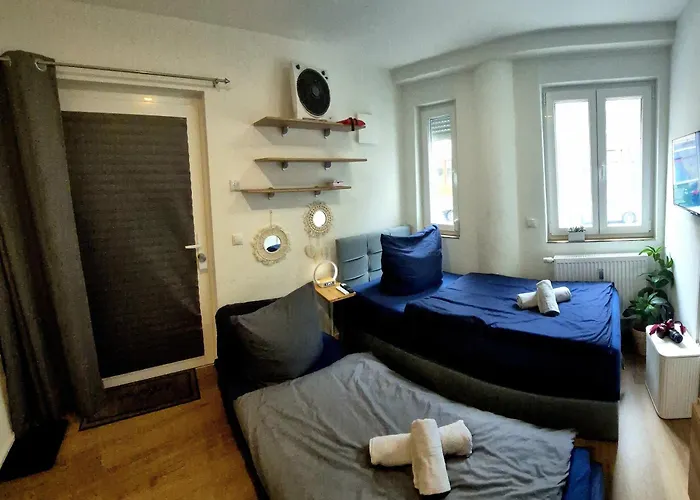 Modernesminizimmer-stadtnah-selfcheckin-parkplatz